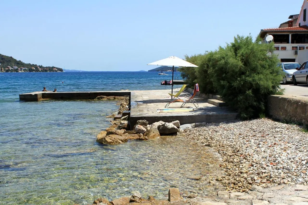 Apartments By The Sea Preko, Ugljan - 14917