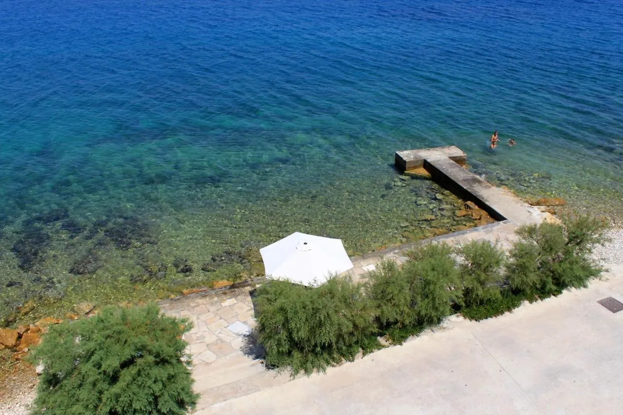 Apartments By The Sea Preko, Ugljan - 14917
