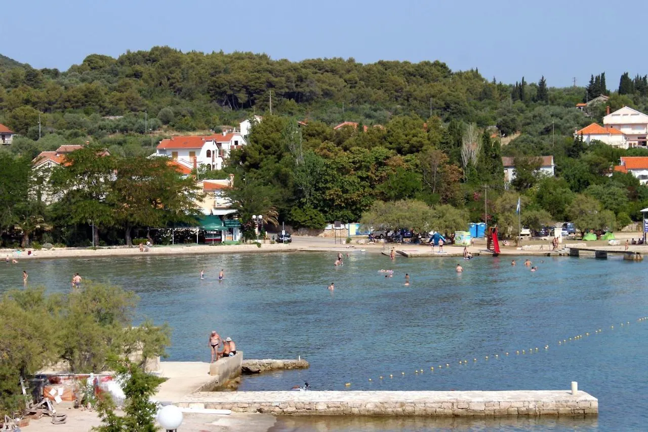 Apartments By The Sea Preko, Ugljan - 14917 0*, Preko Kroatien